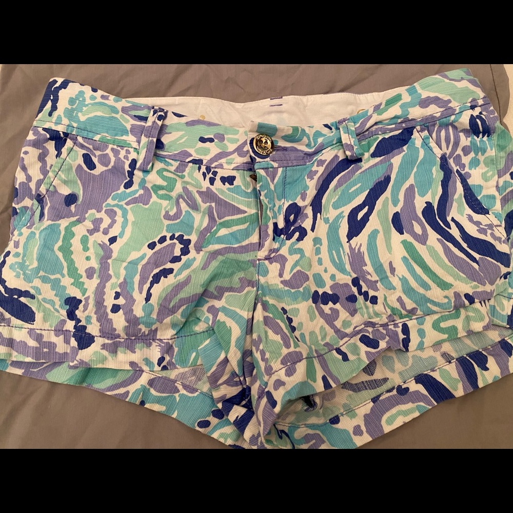 Lilly Pulitzer Walsh Shorts Size 6, lightly worn